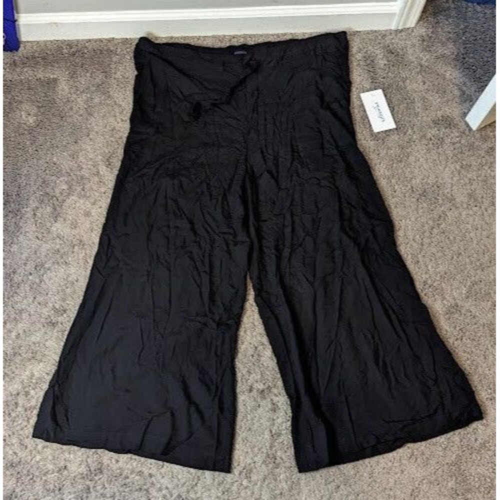 NWT Swimsuits For All Women's 12 Black Lightweight Cover Up Crop Coulotte Pants